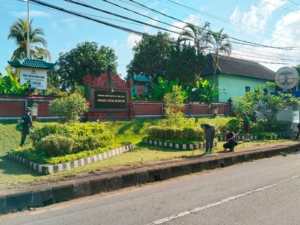 Ciptakan Satuan Bersih Dan Sehat, Kodim Klungkung Gelar Aksi Bersih Pangkalan Dengan Gotong Royong