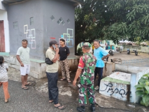 Tingkatkan Sinergitas, Babinsa Kodim 1602/Ende Ajak Masyarakat Peduli Lingkungan dan Jauhi Miras