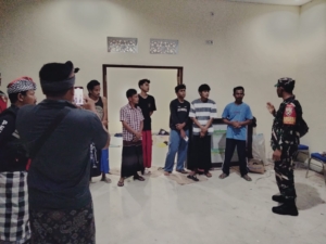 Wujudkan Tertib Administrasi, Babinsa Bersama Aparat Desa Laksanakan Patroli di Bona