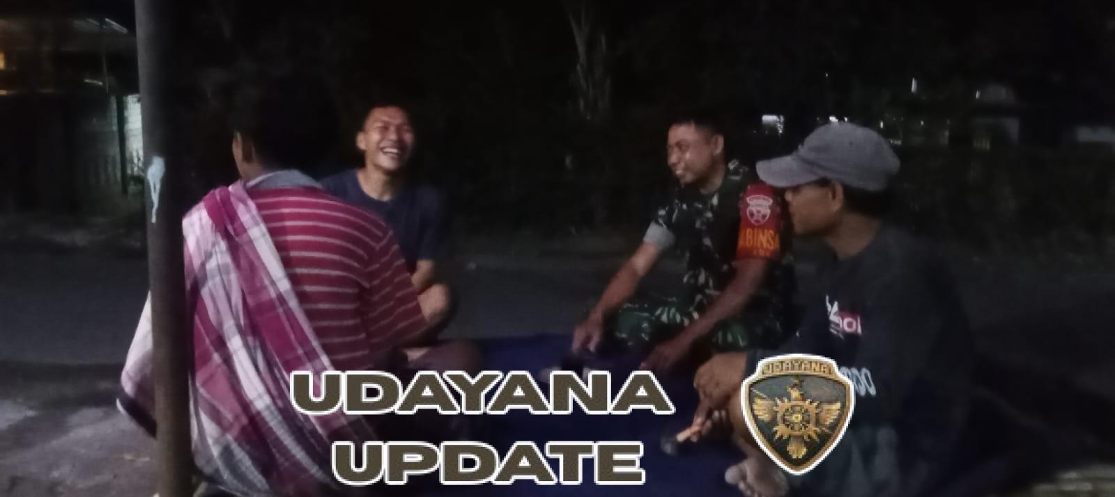 ‎Ciptakan Lingkungan Aman, Babinsa Desa Loyok Tekankan Pentingnya Ronda Malam