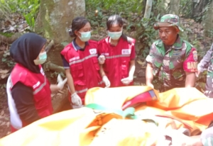 Babinsa dan Aparat Gabungan Berhasil Temuan Jenazah di Sungai Yeh Penet dalam Upaya Penanganan Bencana