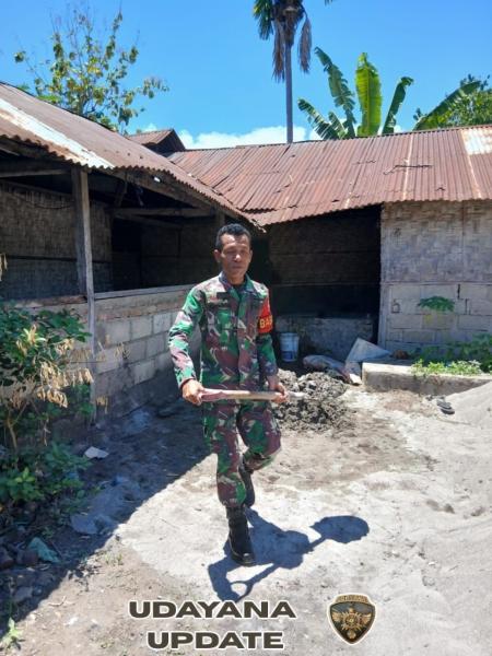 Serda Kasim Bakri Turun Langsung Bantu Pembangunan Rumah Warga