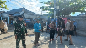 Jaga Keamanan Pelabuhan, Danramil Nusa Penida Terjunkan Personel Lakukan Patroli