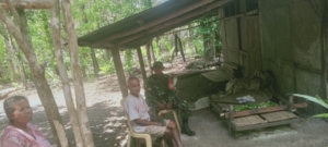 Komsos Babinsa Binafun Tekankan Pentingnya Kewaspadaan Musim Kemarau