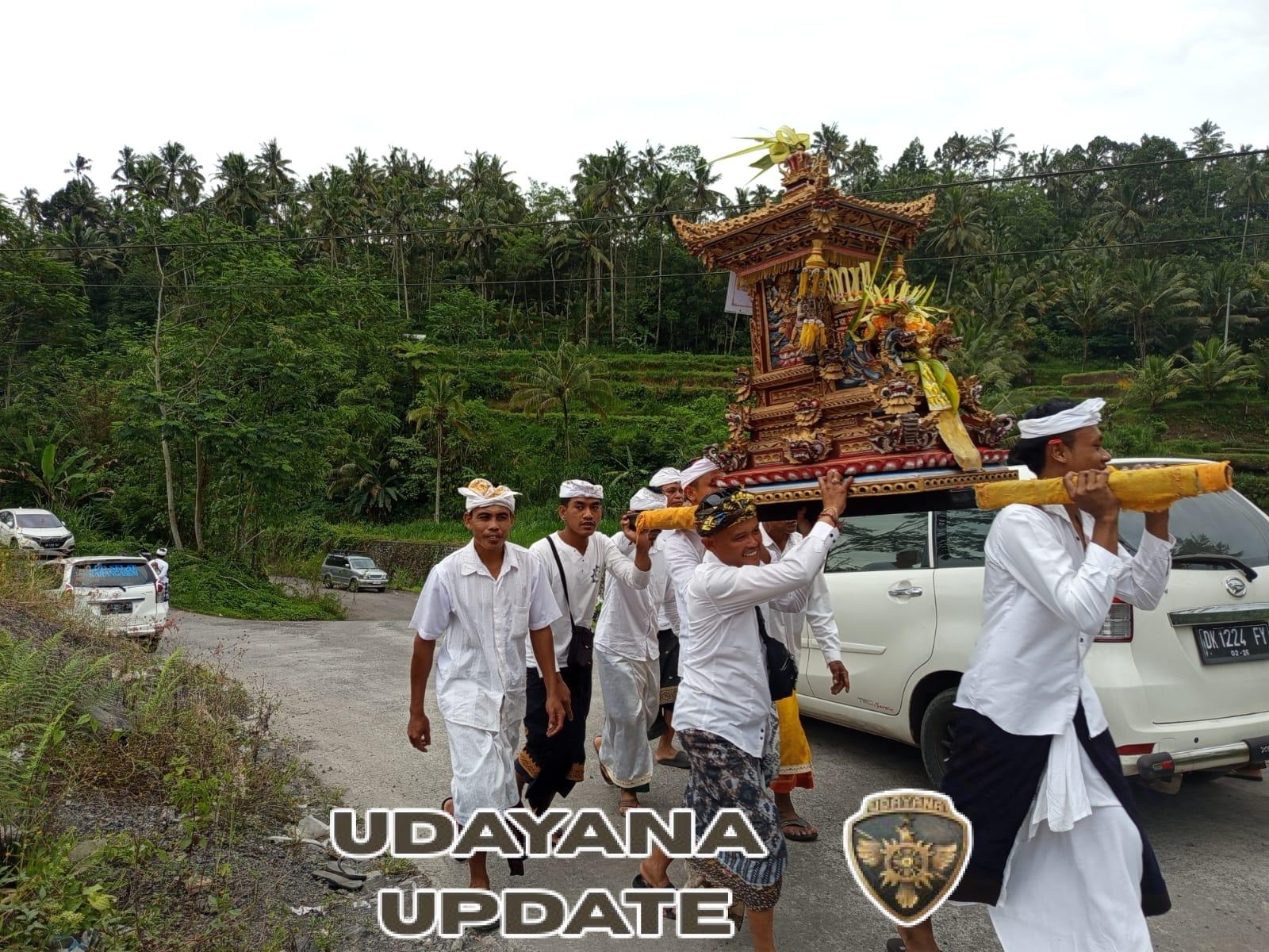 Patroli gabungan Kodim 1623/Karangasem bersama kepolisian dan Satpol PP dalam rangka menjaga stabilitas keamanan di wilayah.