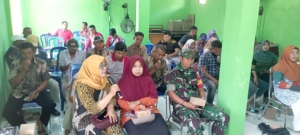 Babinsa Desa Meraran Dukung Transparansi Dana Desa Melalui Musdes Ketahanan Pangan