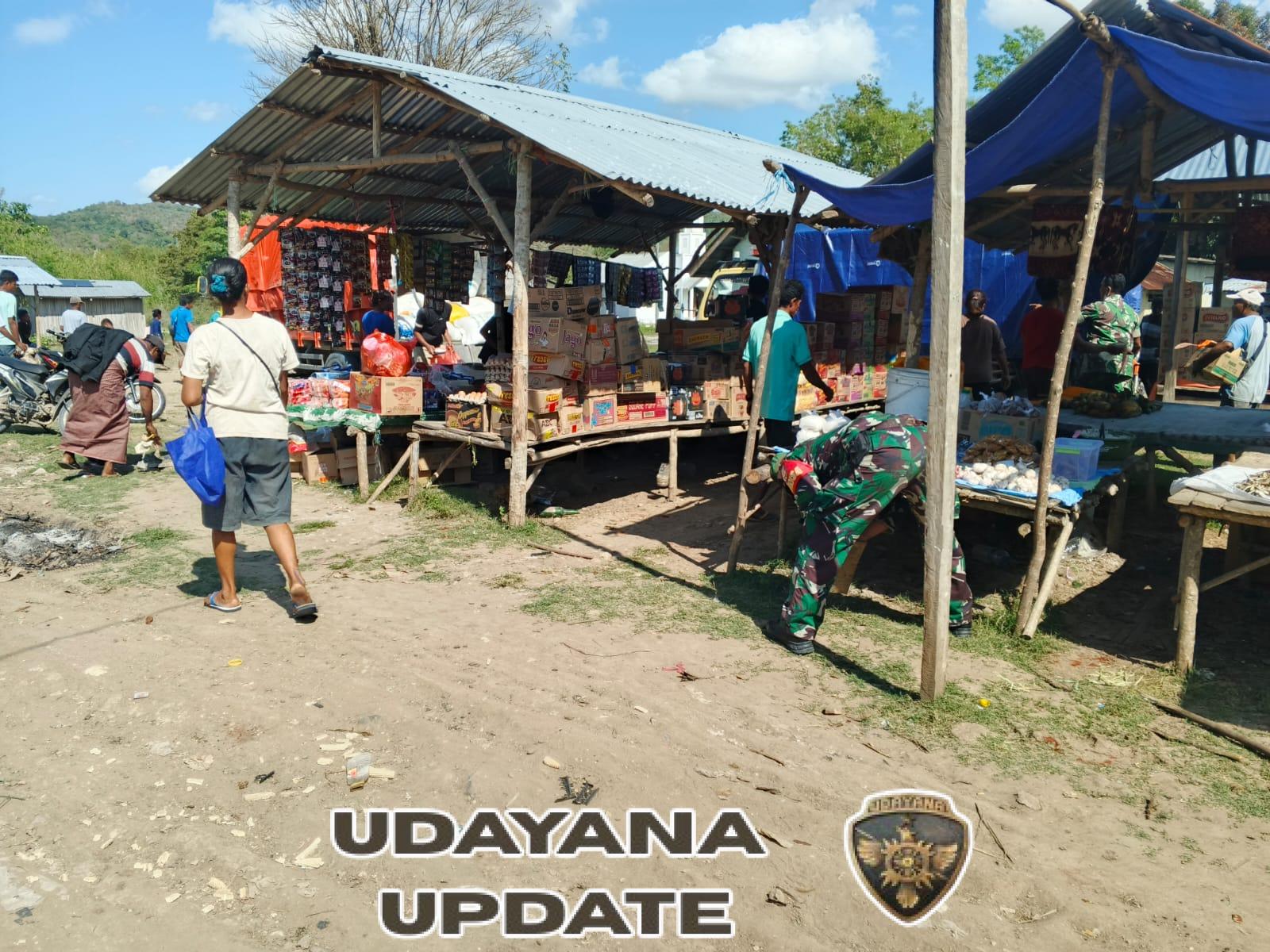 Peringati HUT ke-80 TNI, Koramil 06/Karera Gelar Karya Bhakti Bersihkan Pasar Kakaha