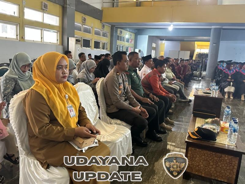 Dandim 1614/Dompu Dukung Wisuda STKIP Yapis Dompu