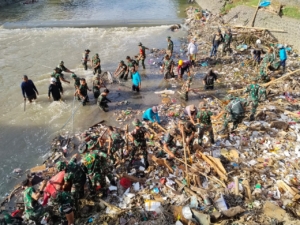 Sinergi TNI, Pemda, dan Masyarakat Pulihkan Lingkungan Pasca Bencana di Denpasar