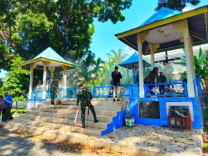 Sinergi TNI dan Masyarakat Wujudkan Kepedulian di Gereja Katedral Larantuka