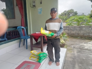 Koramil jajaran Kodim 1623/Karangasem gelar penjualan beras SPHP dalam rangka HUT TNI ke-80.