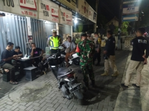 Patroli Malam Gabungan di Banjar, TNI-Polri dan Warga Bersinergi Jaga Kamtibmas