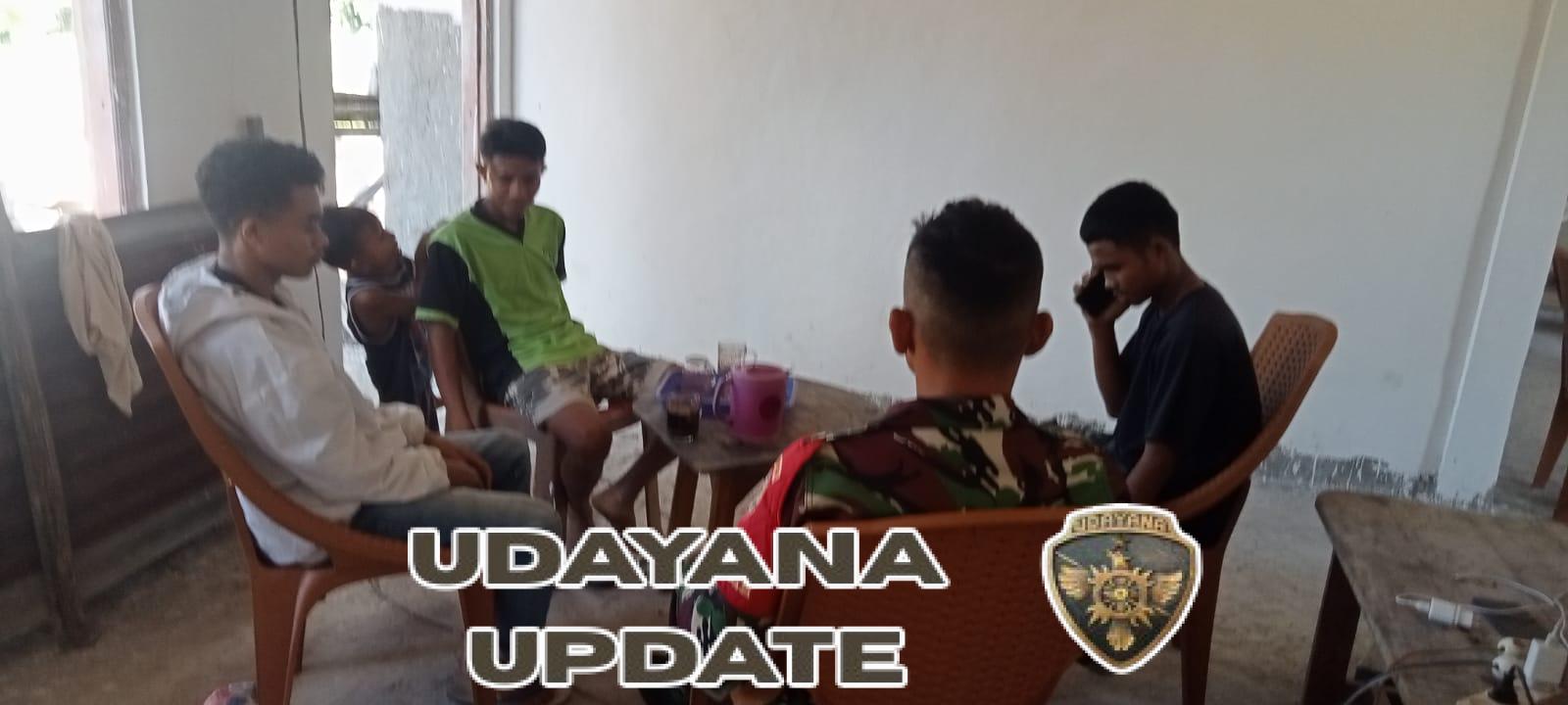 Babinsa Koramil 1618-05/Biut Laksanakan Komsos dan Edukasi Pendaftaran TNI kepada Generasi Muda di Desa Biloe