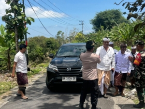 Danramil Nusa Penida Hadiri Upacara Keagamaan Di Desa Kutampi
