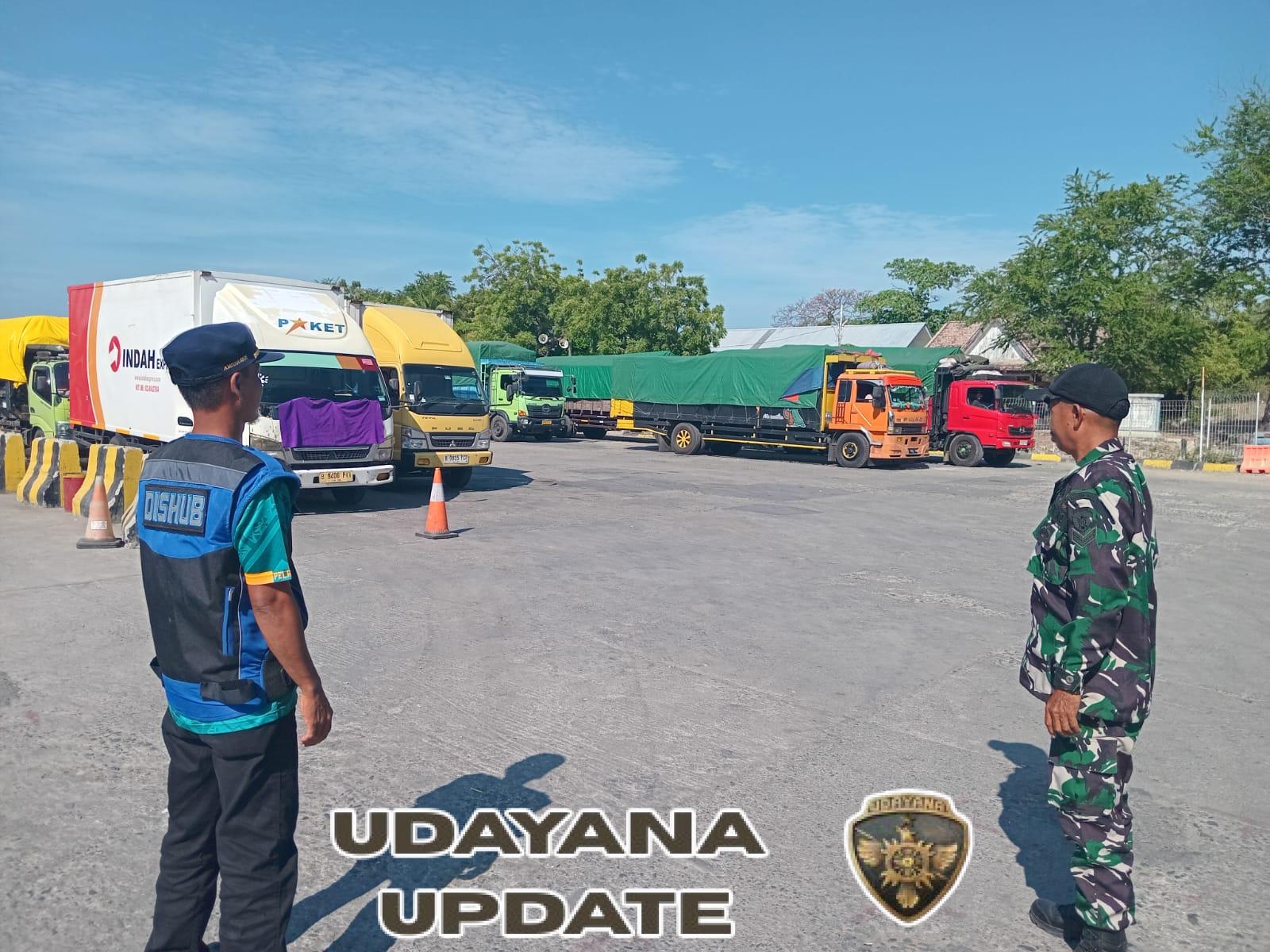 Sertu Abdurahman Pastikan Aktivitas di Pelabuhan Poto Tano Aman dan Lancar