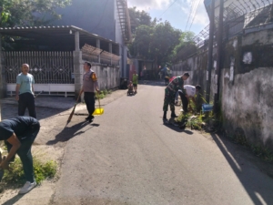 Sinergi Babinsa dan Lurah Punia Wujudkan Lingkungan Bersih