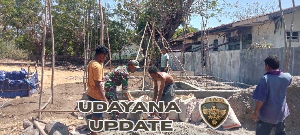 Wujud Kepedulian TNI, Babinsa Bersama Warga Bangun TK Dharma Wanita