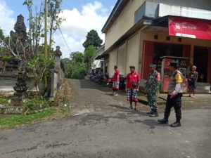 Babinsa Payangan Dukung Pengamanan Upacara Diksa Pariksa Tokoh Griya Cebang