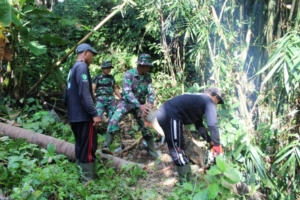 Danramil 1616-04: Pembersihan Sungai Wujud Kepedulian Lingkungan dan Antisipasi Bencana