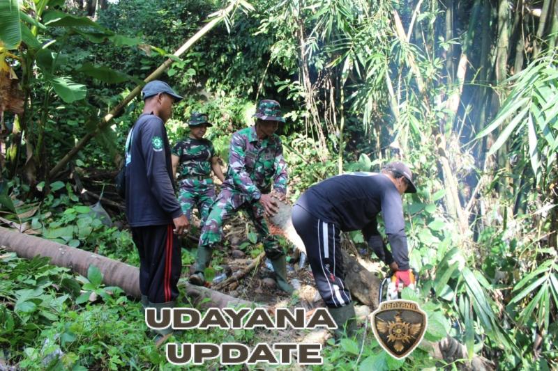 Danramil 1616-04: Pembersihan Sungai Wujud Kepedulian Lingkungan dan Antisipasi Bencana