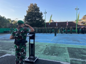 Upacara Bendera di Makodim 1626/Bangli, Dandim Ajak Prajurit Waspada Dinamika Nasional