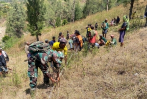 Personel Kodim 1618/TTU Turun Tangan, Pipanisasi Dusun Banu Mulai Dikerjakan