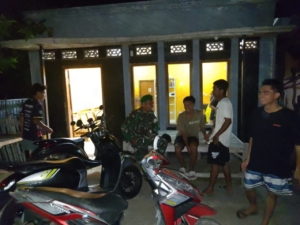 Babinsa Koramil 1628-05/Jereweh Laksanakan Patroli Jaga Kamtibmas