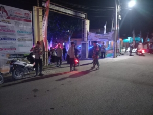 Babinsa Koramil 1628-02/Sekongkang Laksanakan Patroli Jaga Kamtibmas