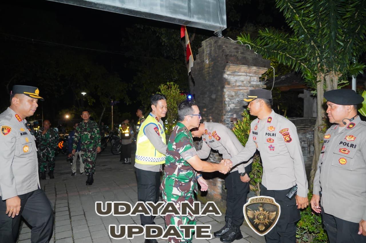 Pangdam IX/Udayana dan Kapolda Bali Pimpin Patroli Gabungan TNI–Polri, Pastikan Bali Tetap Kondusif