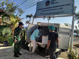 Hadiri Launching Perdana MBG, Danramil Nusa Penida Tegaska Siap SBeri Dukungan Dan Kontribusi