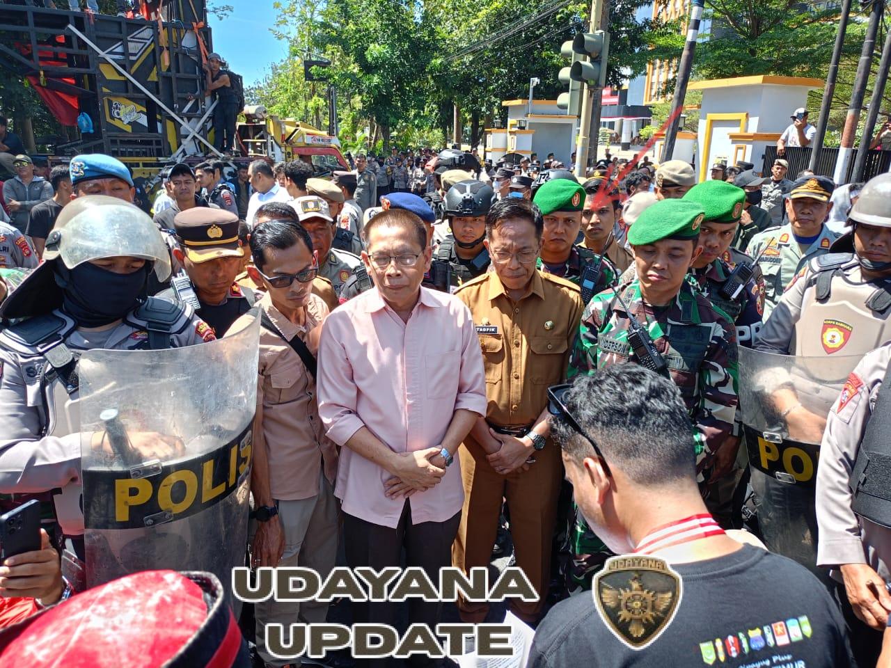 Aksi Demo di Lotim Memanas, Dandim 1615 Ambil Kendali Pengamanan