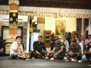 Pererat Hubungan dengan Tokoh Adat, Dandim Gianyar Laksanakan Kunjungan ke Puri Ubud