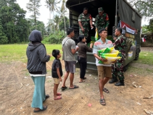 Kehadiran Babinsa Buat Gerakan Pangan Murah Kodim 1616/Gianyar Berjalan Lancar dan Tertib