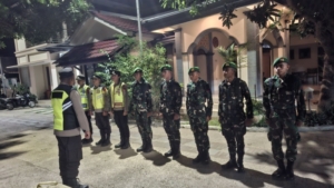 TNI-Polri Gelar Patroli Gabungan di Taliwang, Wujudkan Kamtibmas Kondusif
