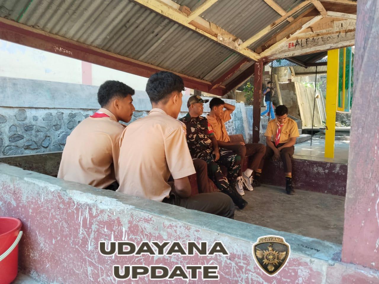 Wujudkan Keamanan Wilayah, Babinsa Koramil Maurole Sambangi Warga Liselande