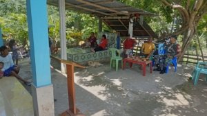 Komsos Babinsa Koramil 1627-03/Batutua di Sakubatun, Tekankan Waspada Isu Provokatif