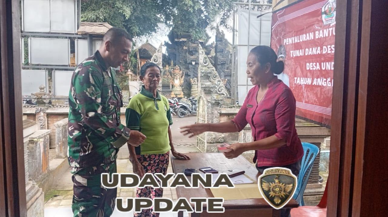 Babinsa Koramil 1626-03/Tembuku Kawal Penyaluran BLT DD di Desa Undisan