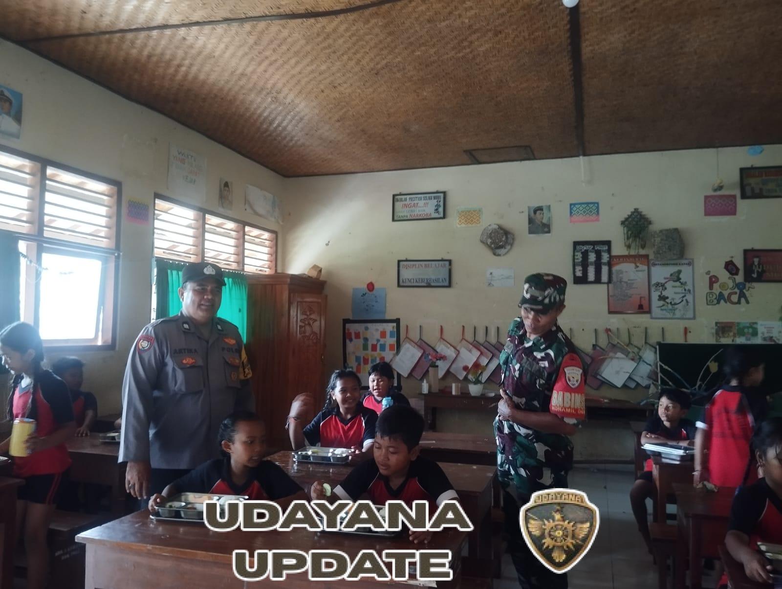 SPPG Gianyar Gelar Program Makan Bergizi, Babinsa Kawal Generasi Sehat dan Cerdas