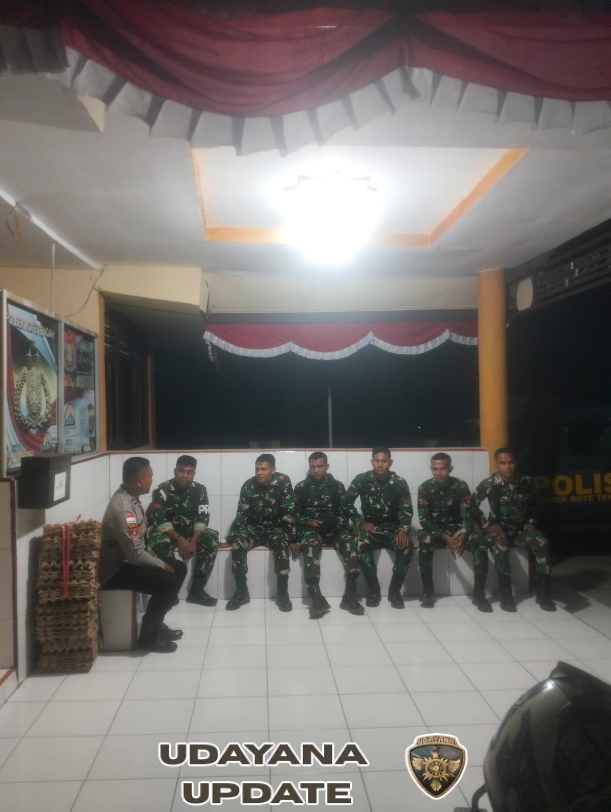 Anggota Makodim 1627/Rote Ndao Laksanakan Patroli Mitigasi Kerawanan Wilayah