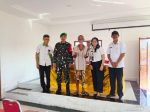 Pastikan Sesuai Ketentuan, BLT DD Di Desa kamasan Dikawal Babinsa