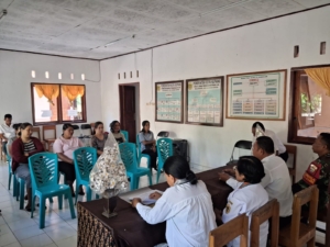 Babinsa Dampingi Sosialisasi Pentingnya Kesehatan Wanita Dan Anakv