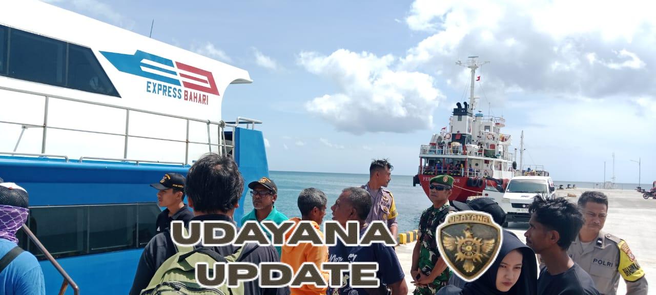Babinsa TNI Pantau Keamanan Aktivitas Laut di Pelabuhan Ba’a, Rote Ndao