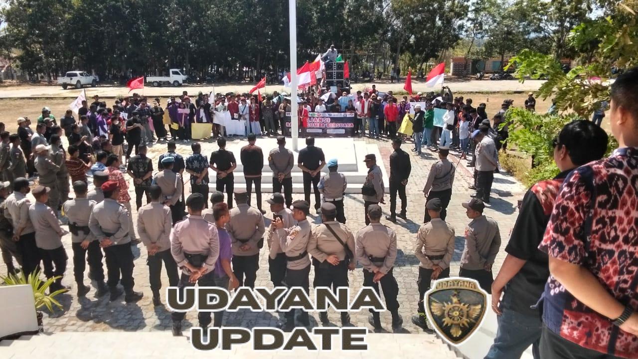 Pastikan Kondusif, Dandim 1601/Sumba Timur Tinjau Aksi Unjuk Rasa