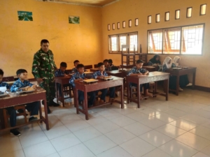 Kodim 1614/Dompu Dukung Program BGN untuk Siswa di Nowa