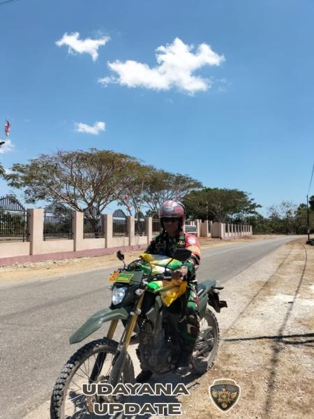 Babinsa Serka Janry Selanno Jalin Komsos dan Salurkan Beras SPHP di Desa Lekunik