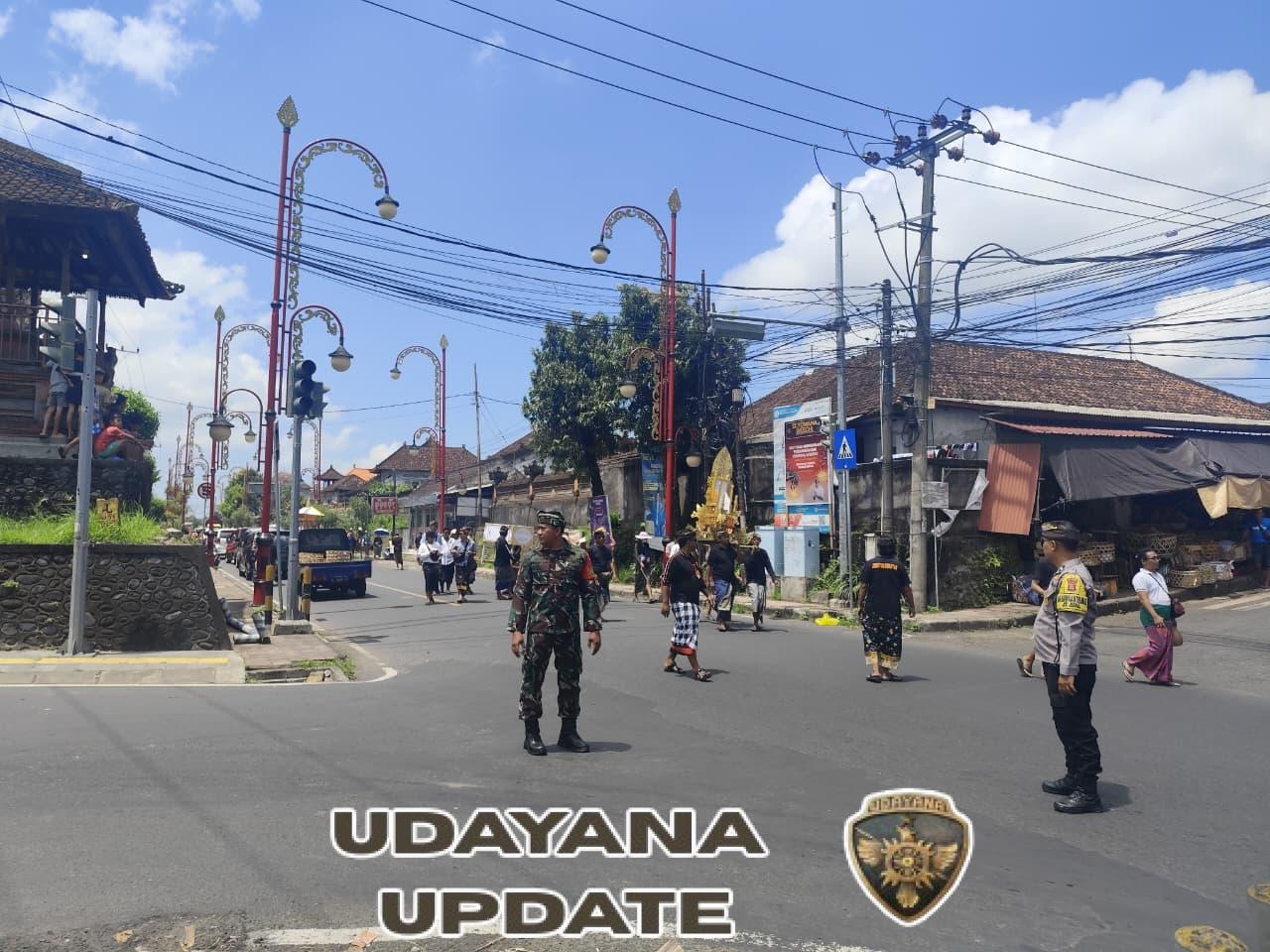 Babinsa Bitera Bersinergi Amankan Prosesi Pitra Yadnya di Lingkungan Sengguan