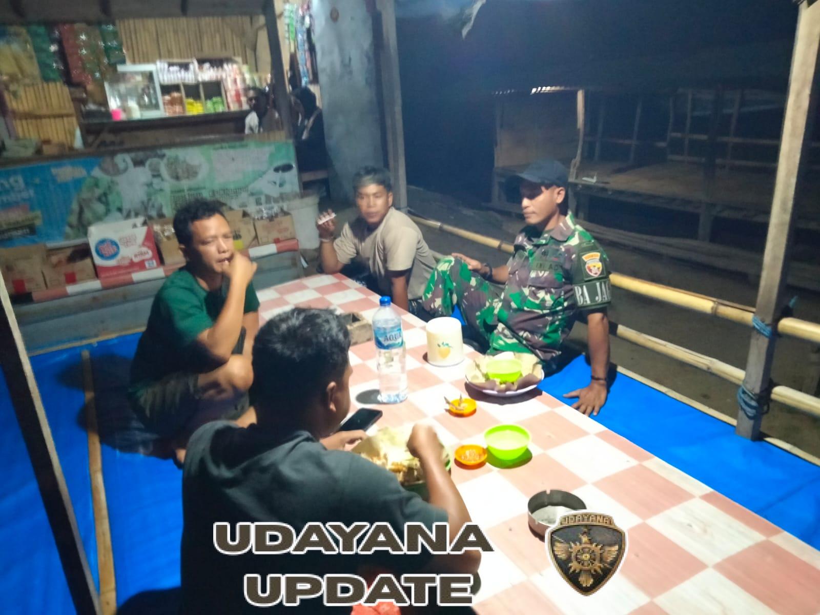 Babinsa Koramil 1628-04/Poto Tano Gelar Patroli Malam, Ingatkan Warga Jaga Kamtibmas