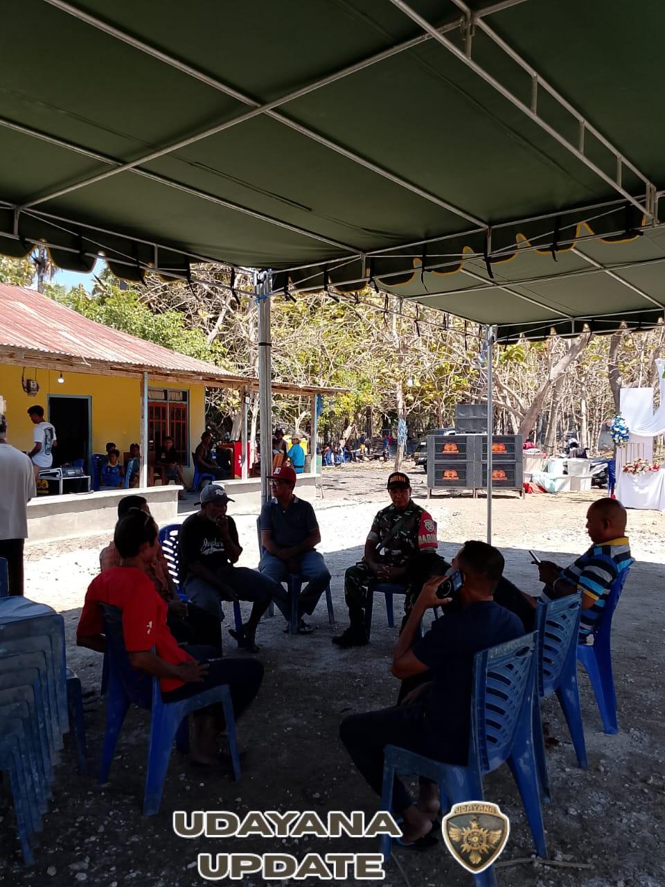 Babinsa Rote Timur Hadiri Acara Adat Masuk Minang di Desa Faifua