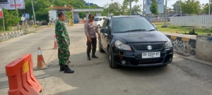 Babinsa Senayan Kawal Pengamanan Objek Vital di Pelabuhan Poto Tano