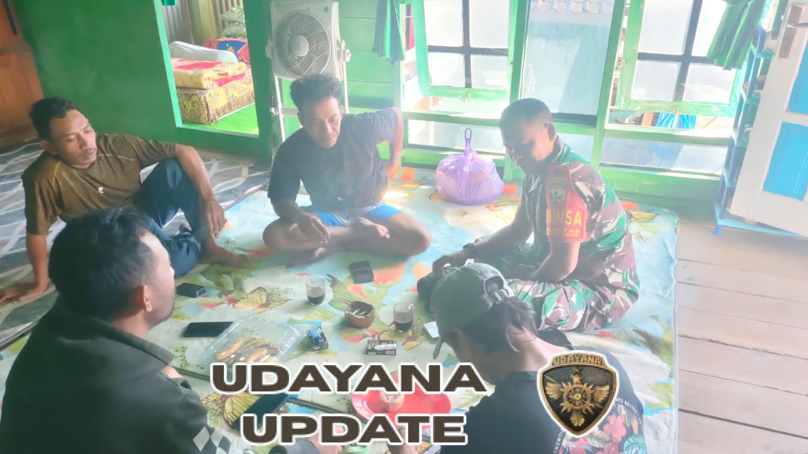 Babinsa Desa Mantar Gelar Komsos dan Monitoring Wilayah Binaan